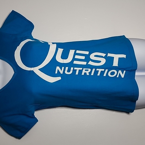 Quest Nutrition Top, Size Small, Turquoise and White, #CHEAT CLEAN Quest on Back - Picture 2 of 3